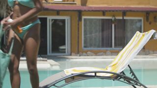 In Out – Housemates 4