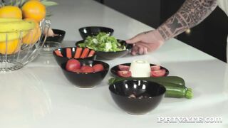 Hot Cooking – Anny Aurora